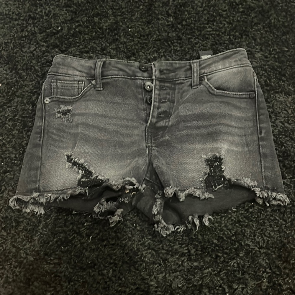 Kendall and Kylie balck Jean shorts